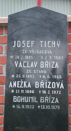 Tichy, Josef, Vaclav Briza, Anezka Brizova, Bohumil Briza.jpg 176.3K